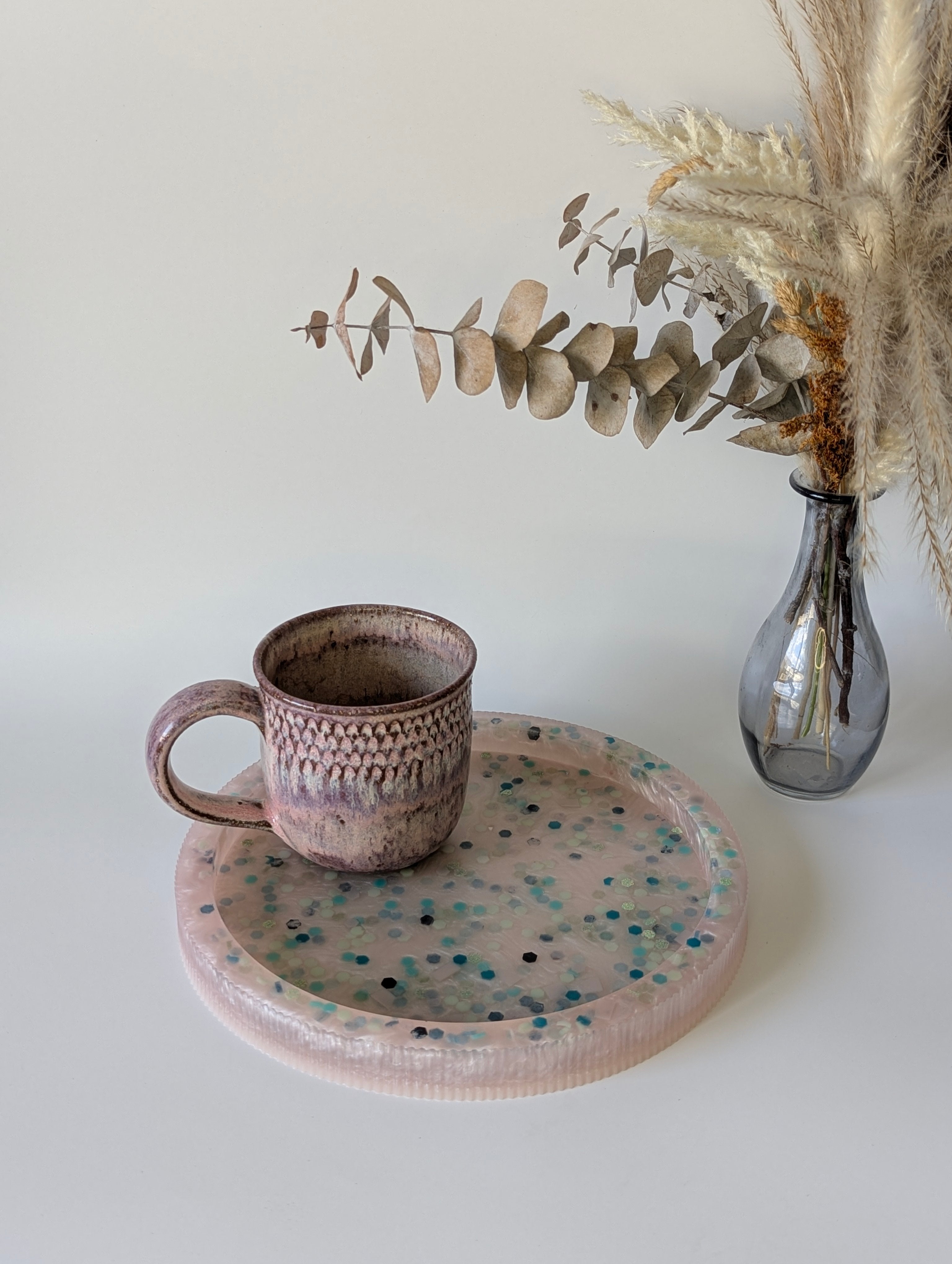 Handmade ribbed décor tray, Resin serving tray Australia, Bespoke resin bowl, Functional resin art, Ridge & Hue Collection, Food-safe resin trays